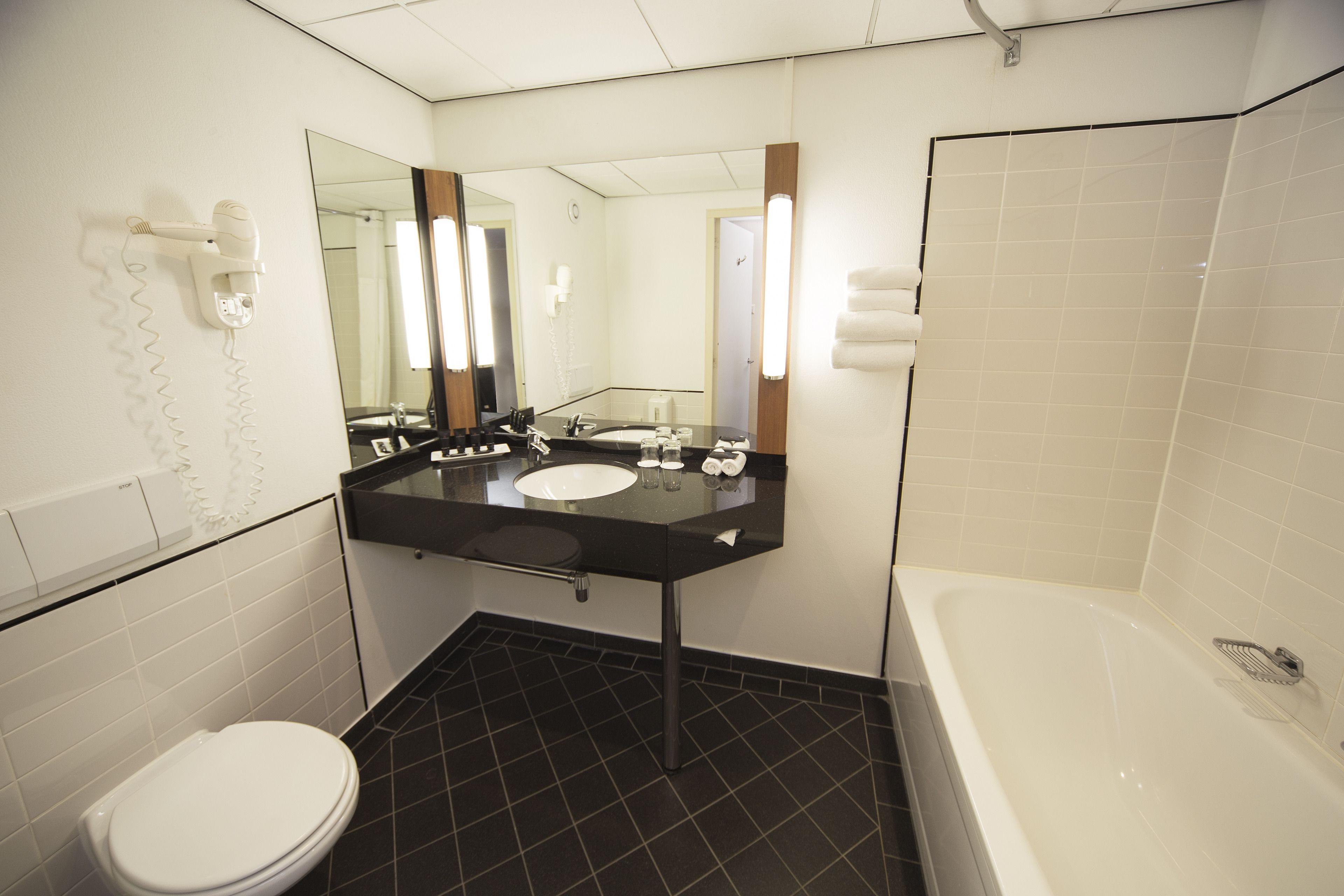 Hotel Bilderberg Europa Scheveningen 4*